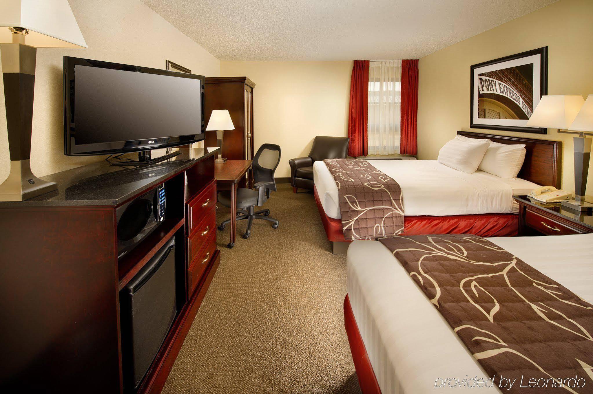 Drury Inn & Suites St Joseph เซนต์โจเซฟ ภายนอก รูปภาพ