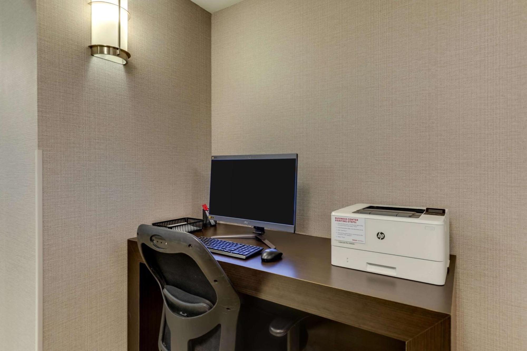 Drury Inn & Suites St Joseph เซนต์โจเซฟ ภายนอก รูปภาพ