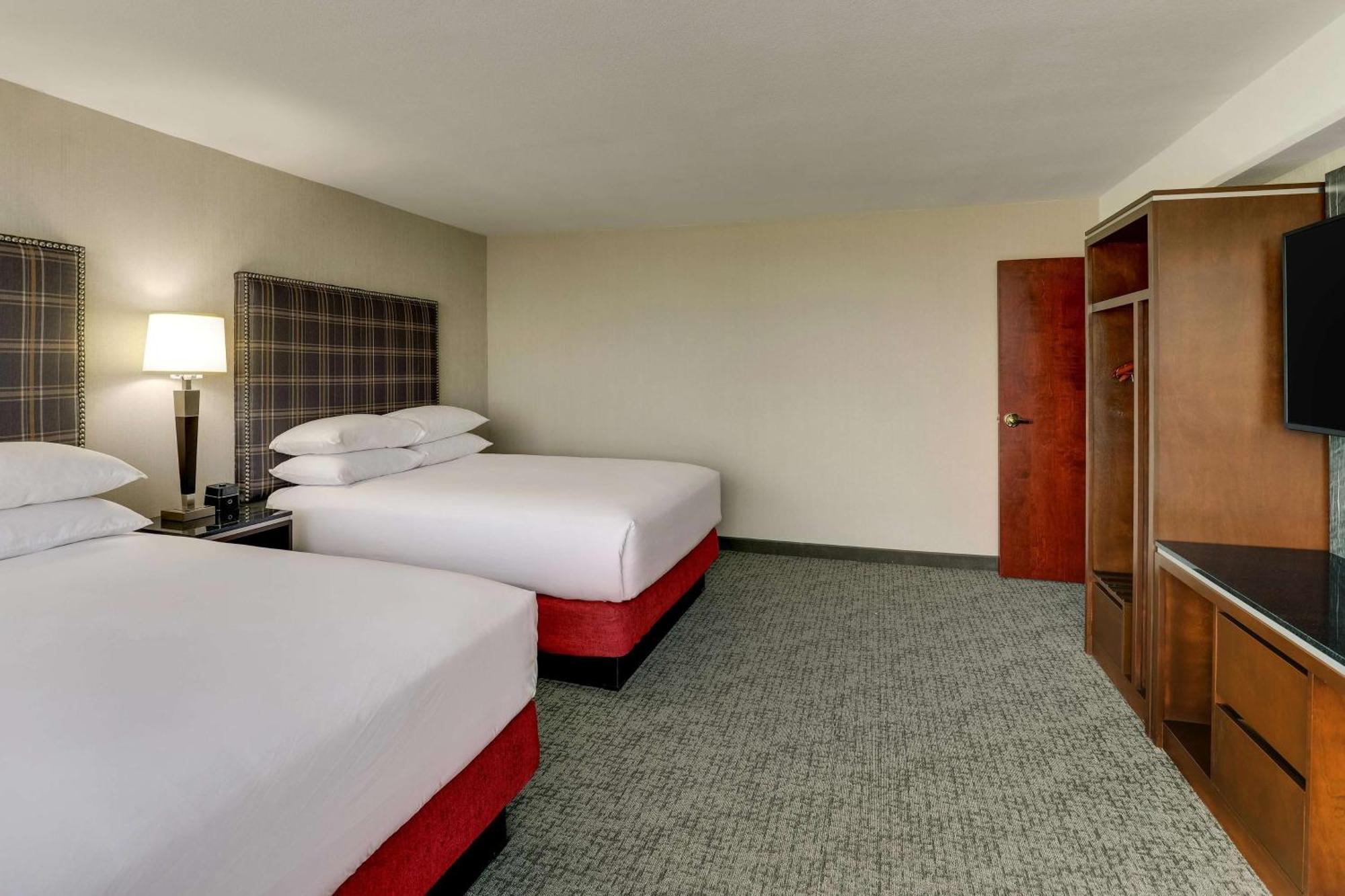 Drury Inn & Suites St Joseph เซนต์โจเซฟ ภายนอก รูปภาพ