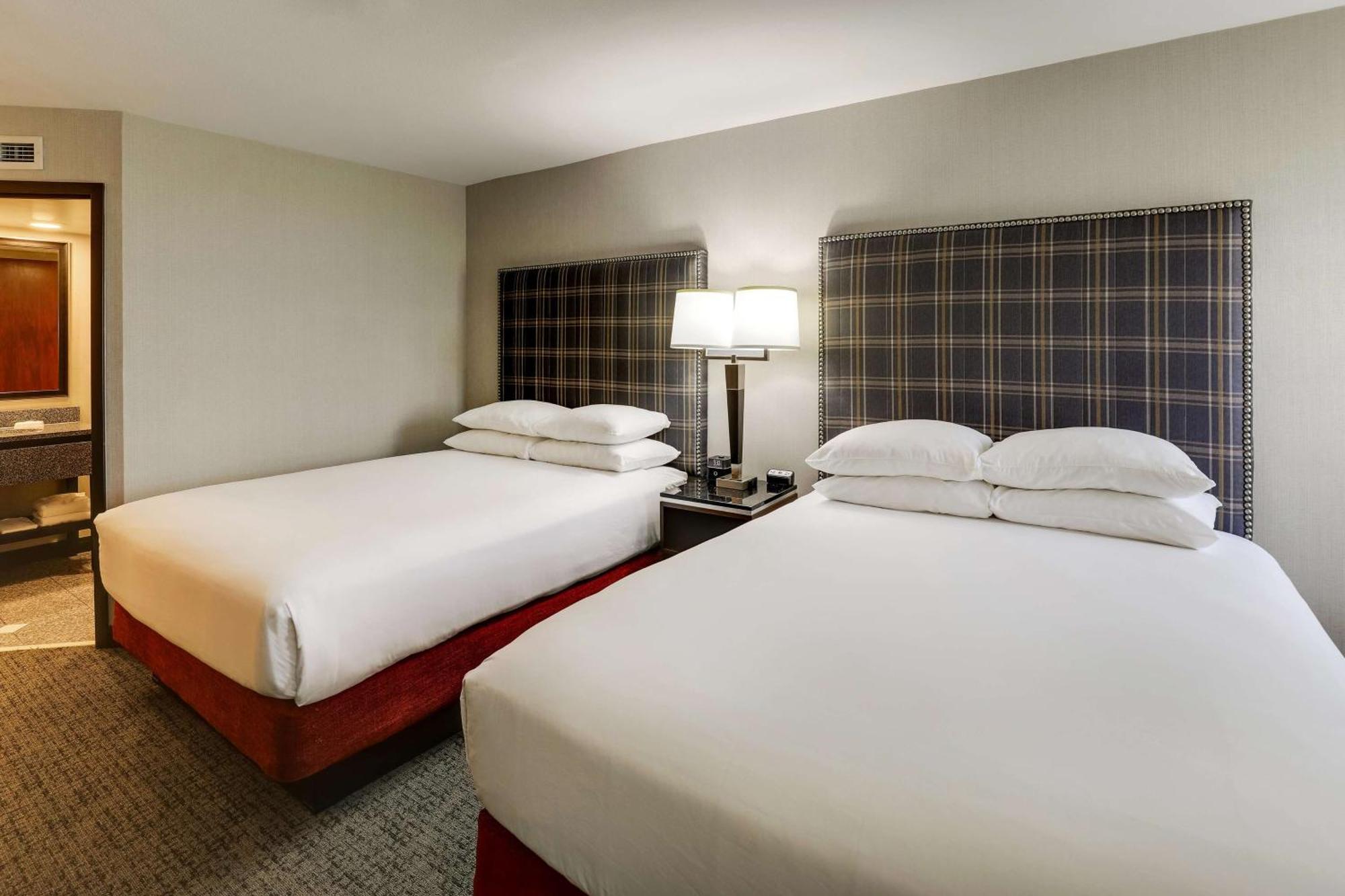 Drury Inn & Suites St Joseph เซนต์โจเซฟ ภายนอก รูปภาพ