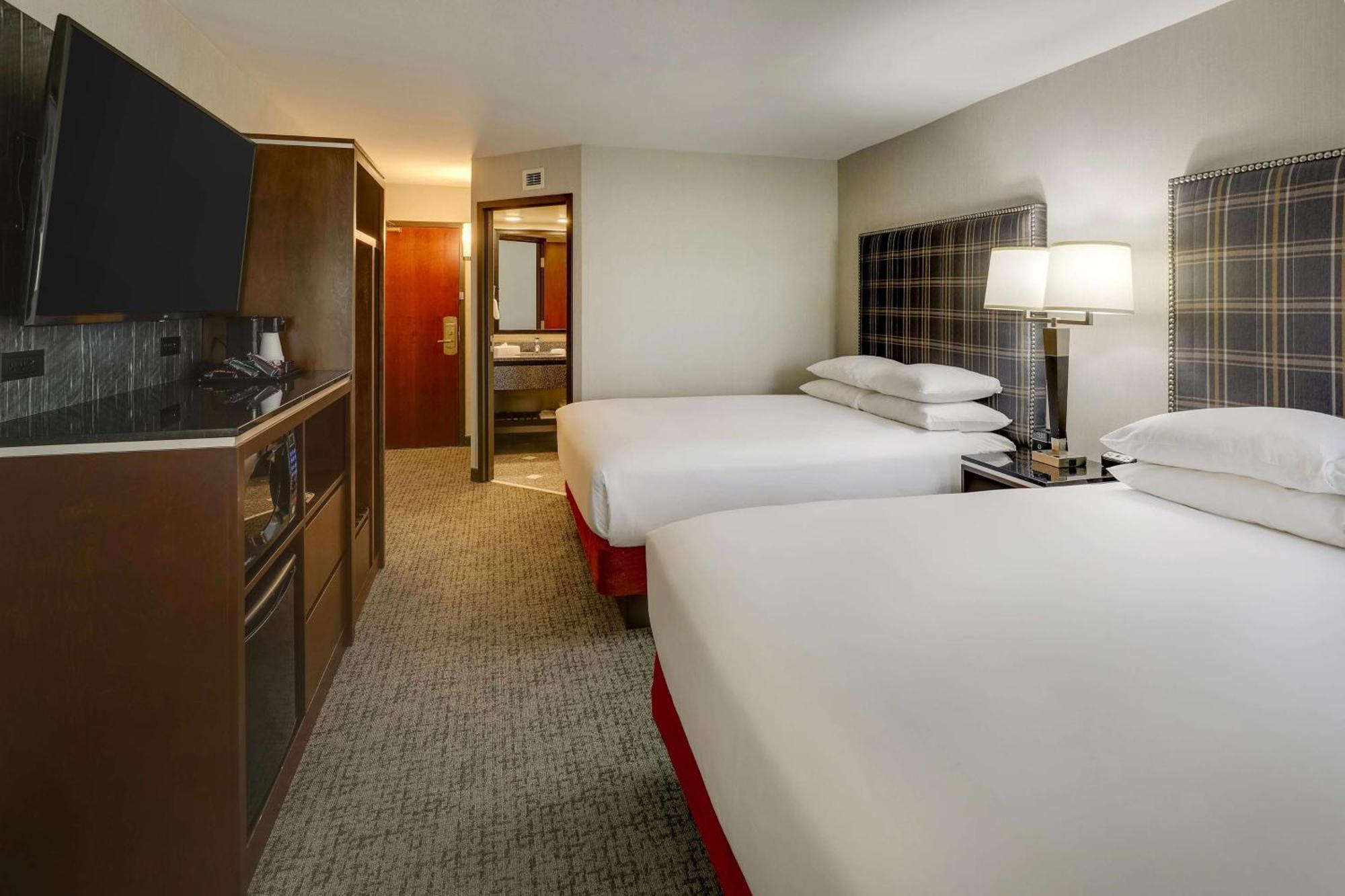 Drury Inn & Suites St Joseph เซนต์โจเซฟ ภายนอก รูปภาพ