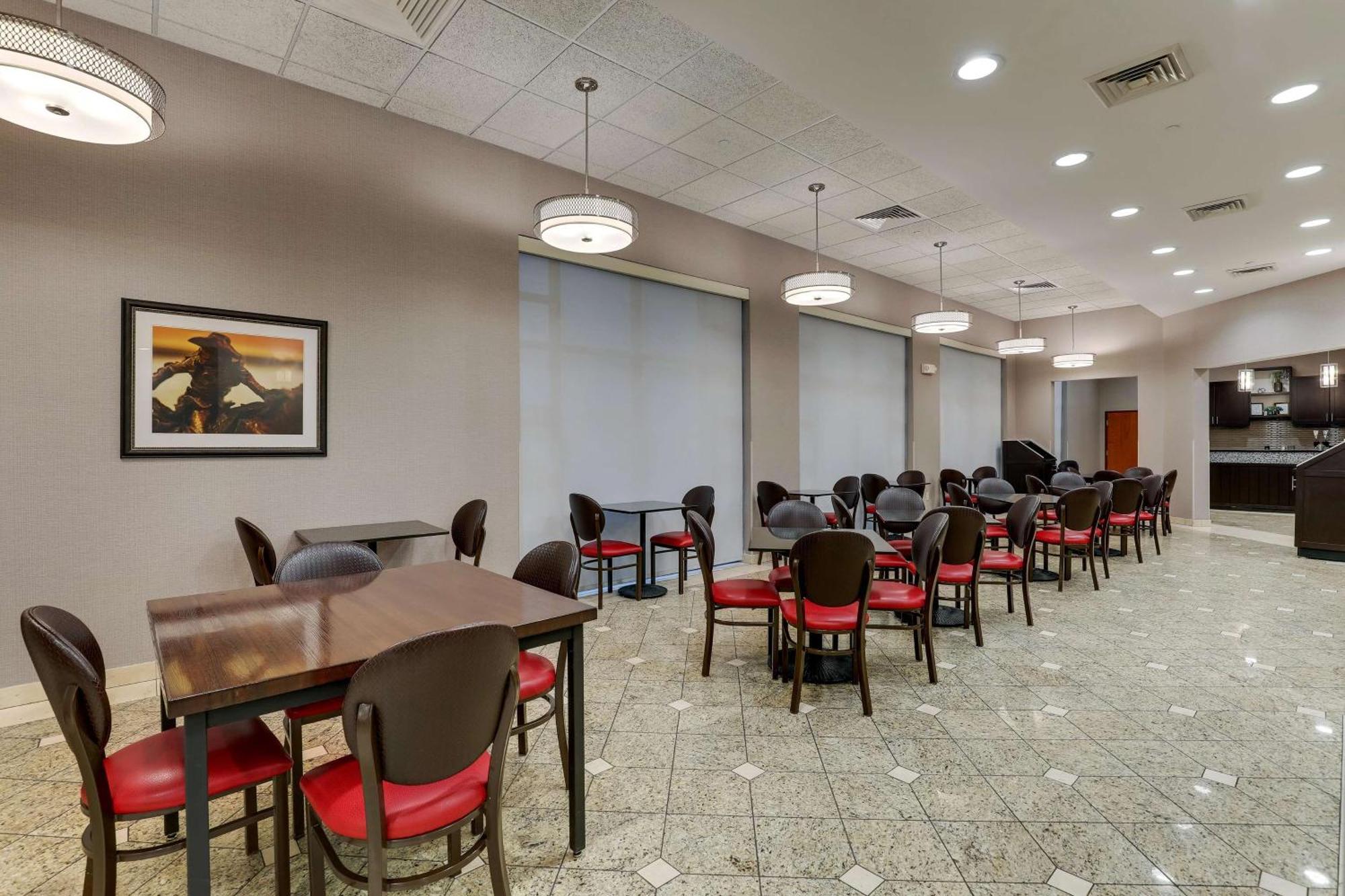 Drury Inn & Suites St Joseph เซนต์โจเซฟ ภายนอก รูปภาพ